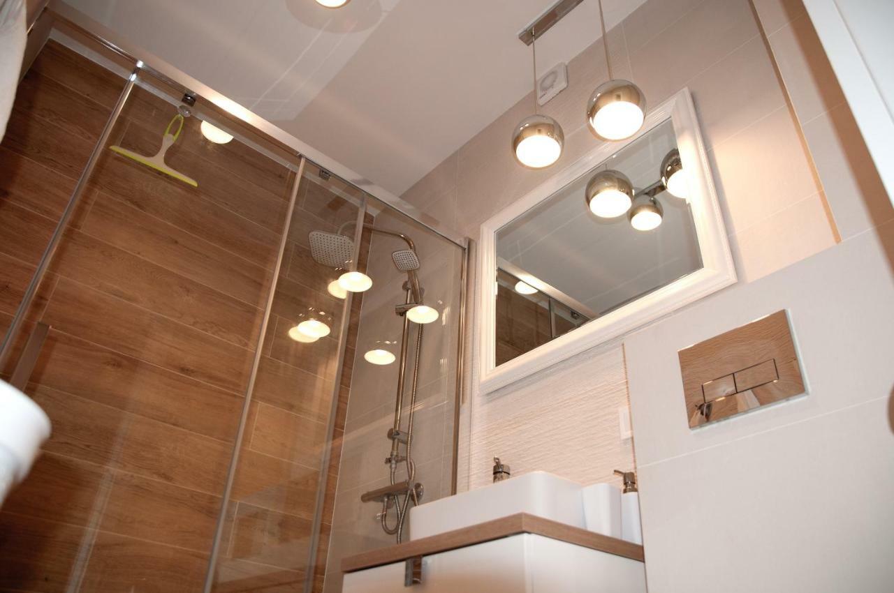 Apartament Ikar - 2 Pokojowy Przy Morzu Z Wlasnym Ogrodkiem ポビエロボ エクステリア 写真