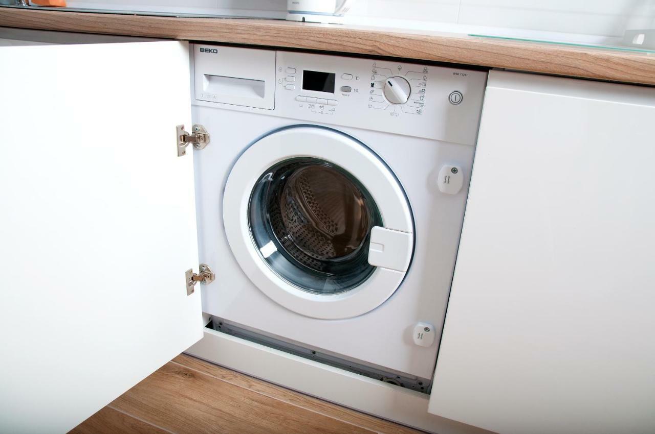 Apartament Ikar - 2 Pokojowy Przy Morzu Z Wlasnym Ogrodkiem ポビエロボ エクステリア 写真