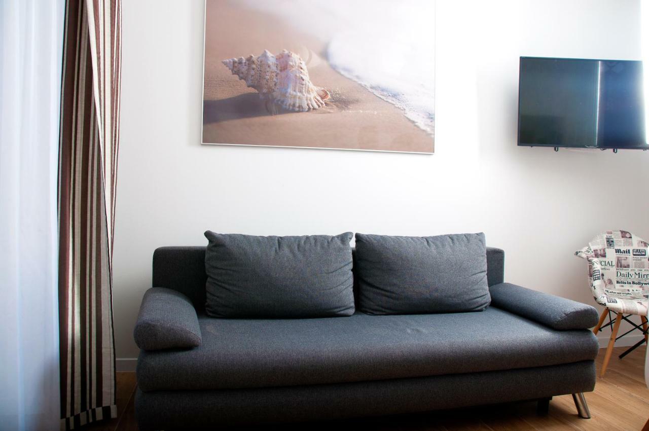 Apartament Ikar - 2 Pokojowy Przy Morzu Z Wlasnym Ogrodkiem ポビエロボ エクステリア 写真